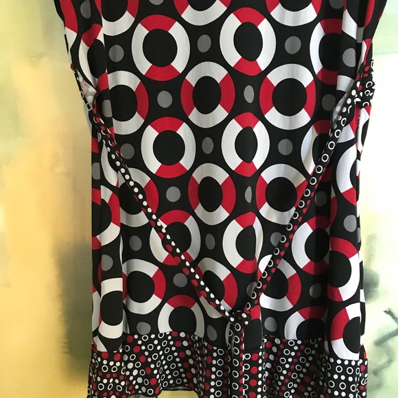 Dressbarn Top, Size M, Red/Blk/Wht - Picture 6 of 8